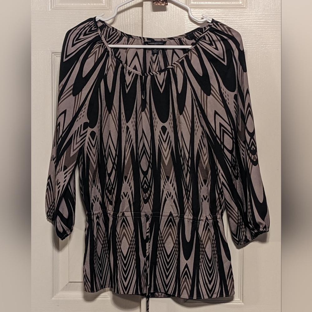 5/$25 Banana Republic blouse - Picture 2 of 5